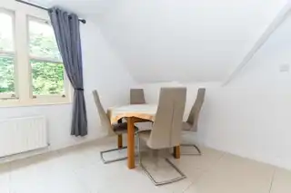 Apartment 17 Sandown Court 82 Sandown RoadImage 7