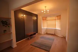 81 Grace AvenueImage 9
