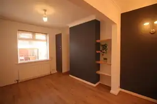 81 Grace AvenueImage 4