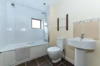 Apartment 10 Scotts Gate 79 Abetta ParadeImage 4