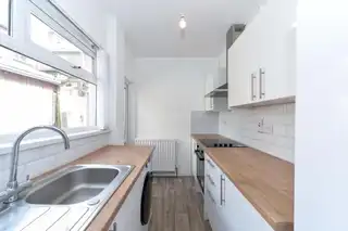 10 Dunraven CrescentImage 6