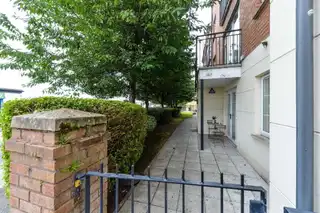 Apartment 9 The Courtyard 222 Castlereagh RoadImage 2