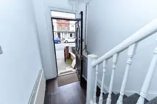 77 Ravenscroft AvenueImage 2