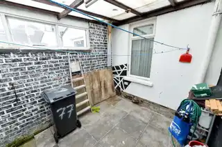 77 Ravenscroft AvenueImage 10