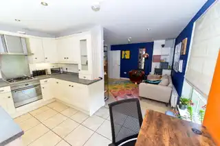 Apt 2 131 Upper Newtownards RoadImage 4