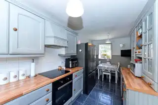 5 Humber CourtImage 8