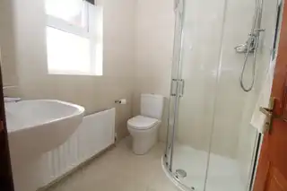 9 Riverside AvenueImage 14