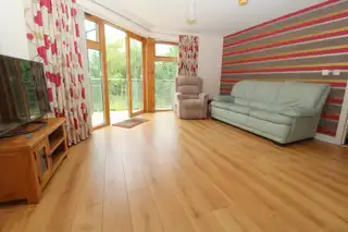 92 Castle StreetImage 3