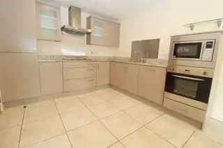 92 Castle StreetImage 4