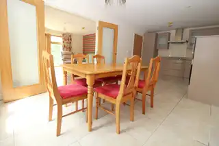 92 Castle StreetImage 5