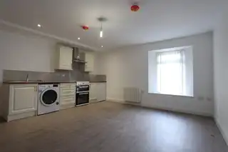 Apt 4 54A Main StreetImage 2