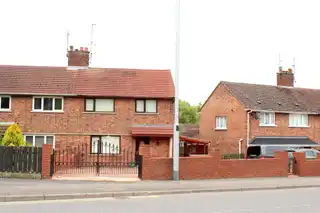 Image 1 for 10 Woodside Green