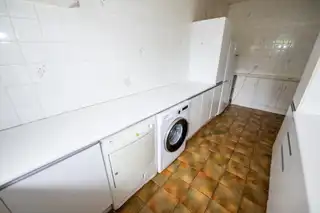 6 College CloseImage 25