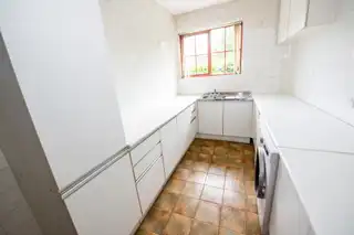 6 College CloseImage 24