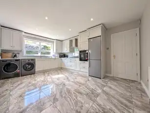 3 Tullybrannigan CrescentImage 6