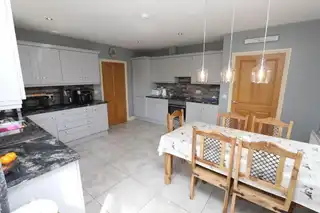 51 Carnalea ManorImage 6