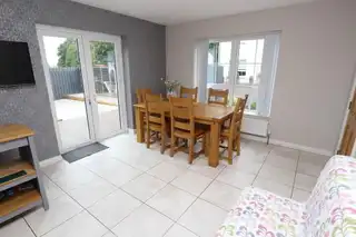 16 Lakebourne LodgeImage 5