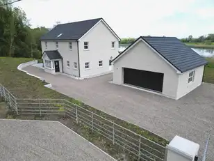 Home With Lough ViewsImage 30