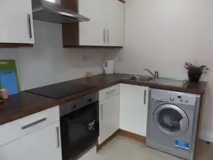 Flat 2 75/77 Sandhurst DriveImage 4