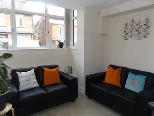 Flat 2 75/77 Sandhurst DriveImage 2