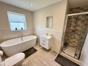 12 Crewroe AvenueImage 29