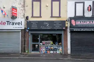 Image 1 for 243 Shankill Road