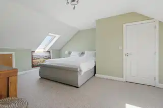 39 Loughshore CourtyardImage 24