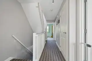 39 Loughshore CourtyardImage 17