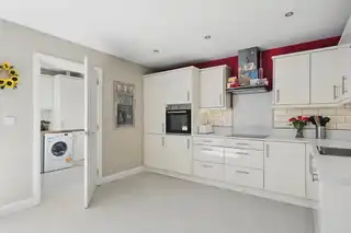 39 Loughshore CourtyardImage 7