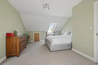 39 Loughshore CourtyardImage 25