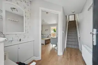 39 Loughshore CourtyardImage 3