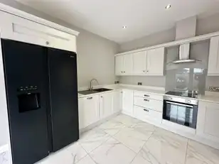 11 Mill LaneImage 8