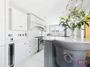 52 Park ViewImage 11