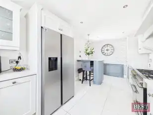 52 Park ViewImage 10