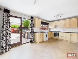 24 Brannock MeadowsImage 5